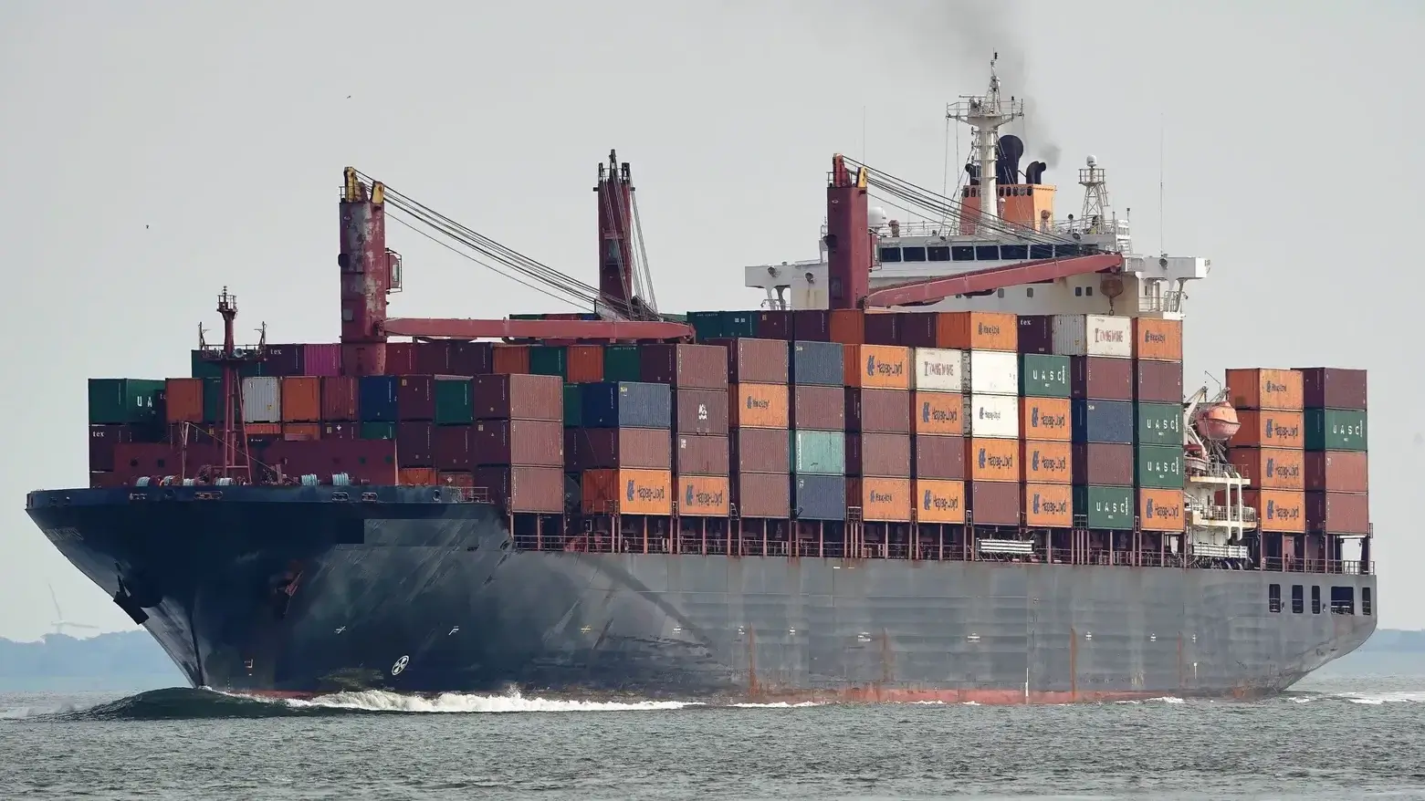 CoNTAINER SOURCE BLESSING