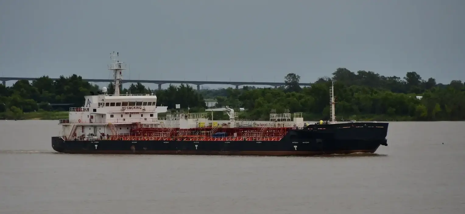 Tanker ship M/T ALBERTO V