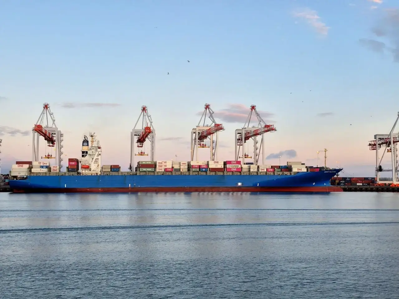 M/V  COSCO FELIXSTOWE