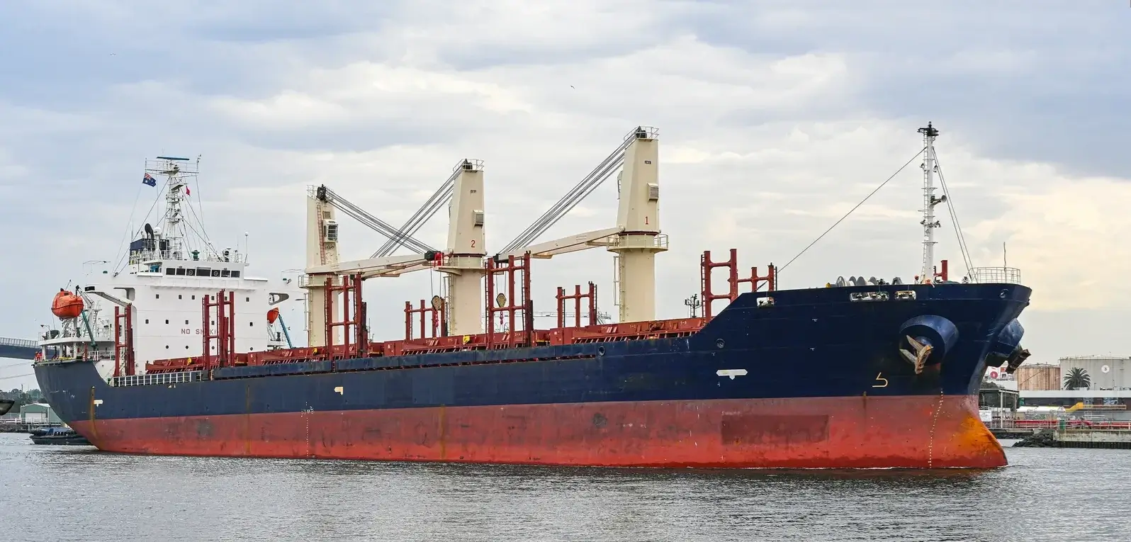 Bulk Carriers ship M/V SHANGHAI SPIRIT