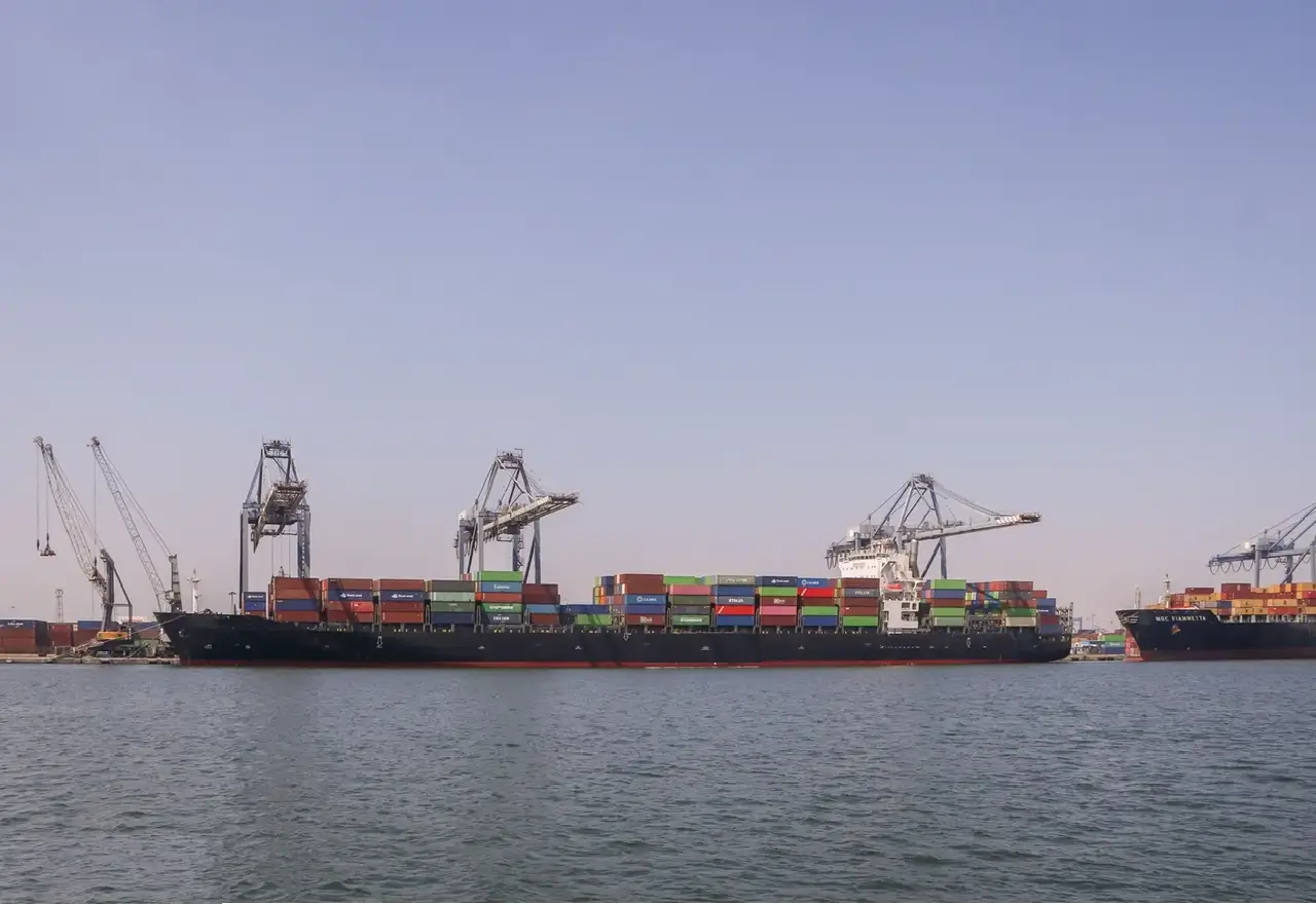 M/V  TAVA 4