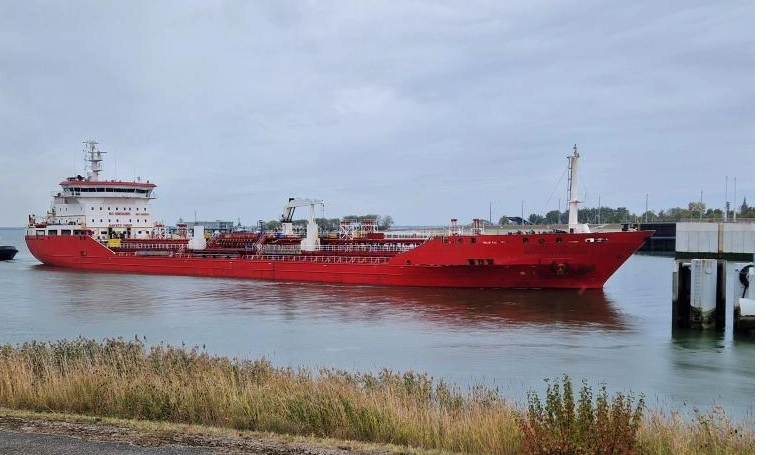 MT AVIVA - MARSHALL ISLANDS FLAG