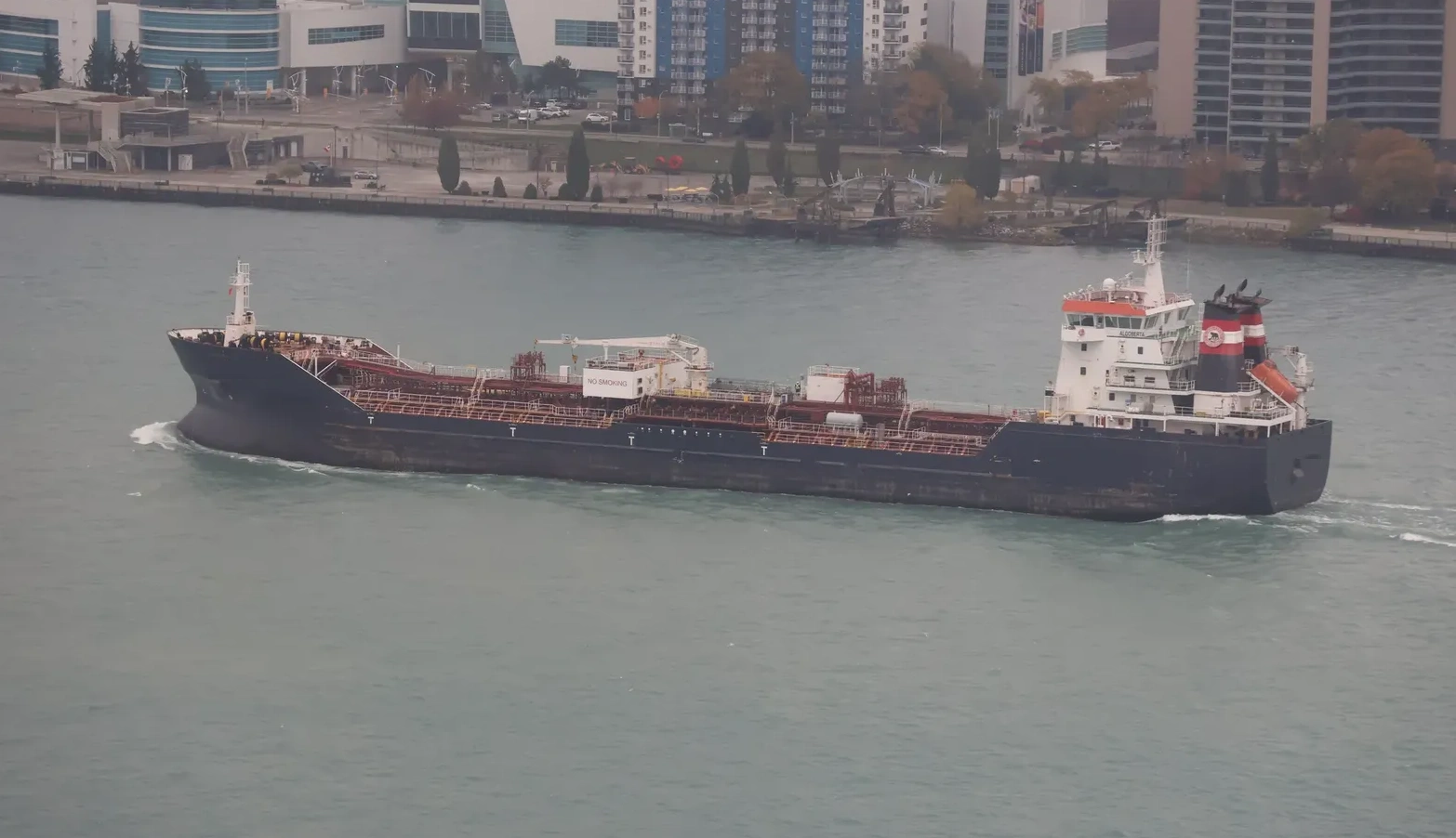 MT ALGOBERTA - CANADA FLAG